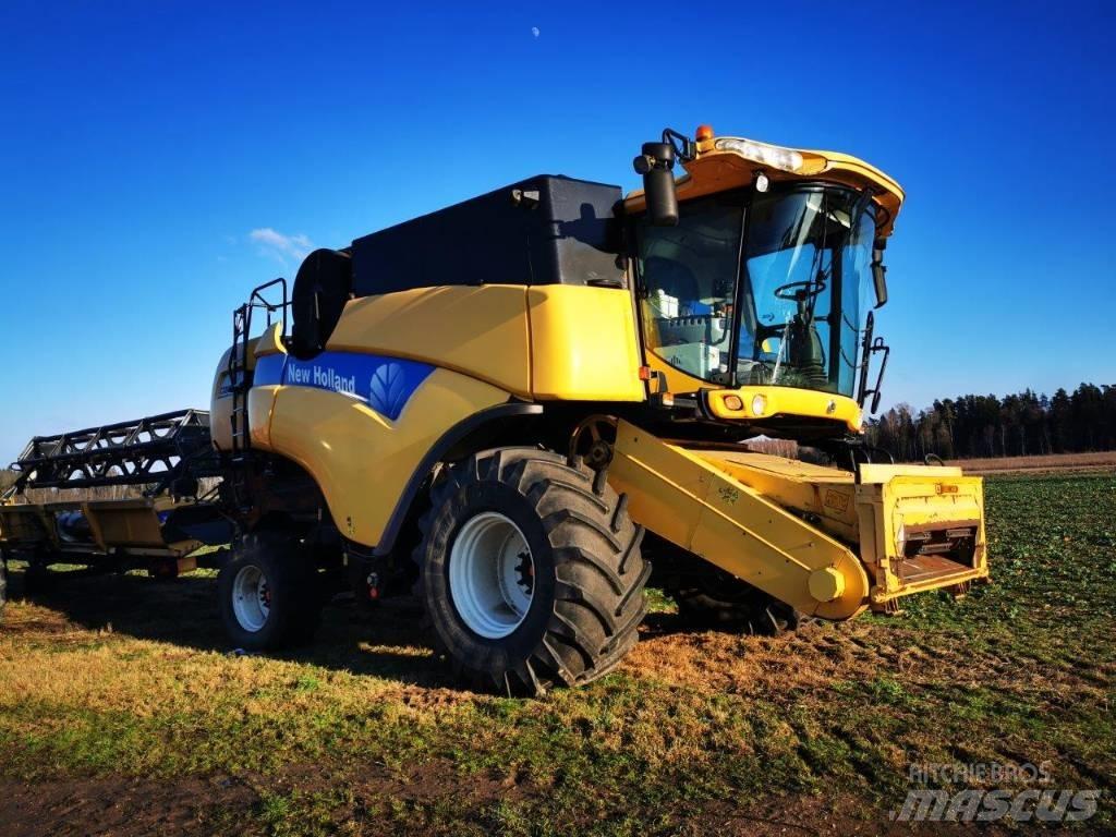 New Holland CX 8080 Leikkuupuimurit