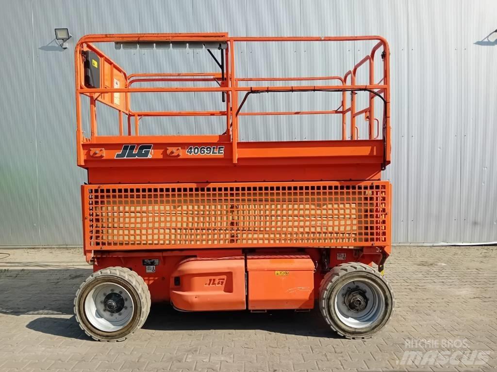 JLG 4069 LE Saksilavat