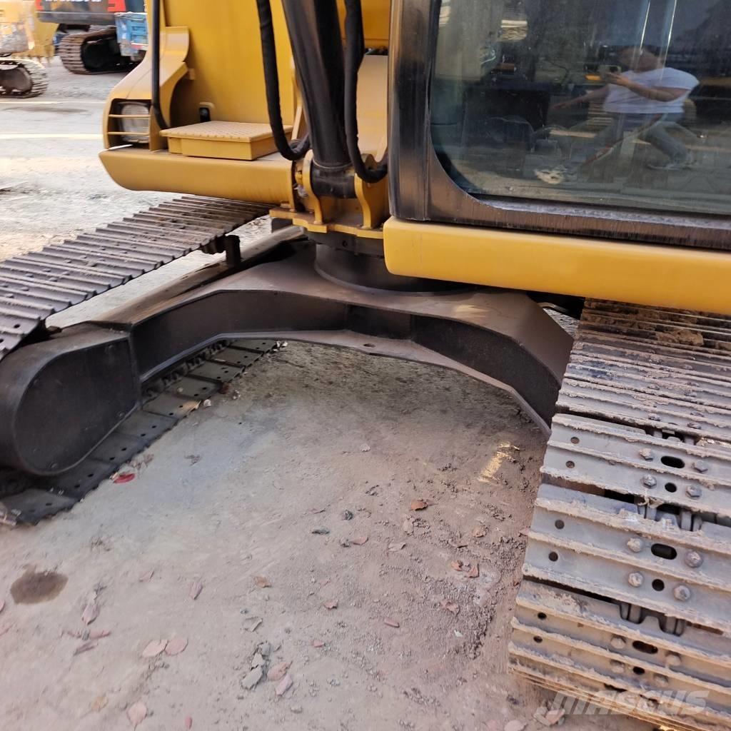 CAT 307 D Midikaivukoneet 7t - 12t