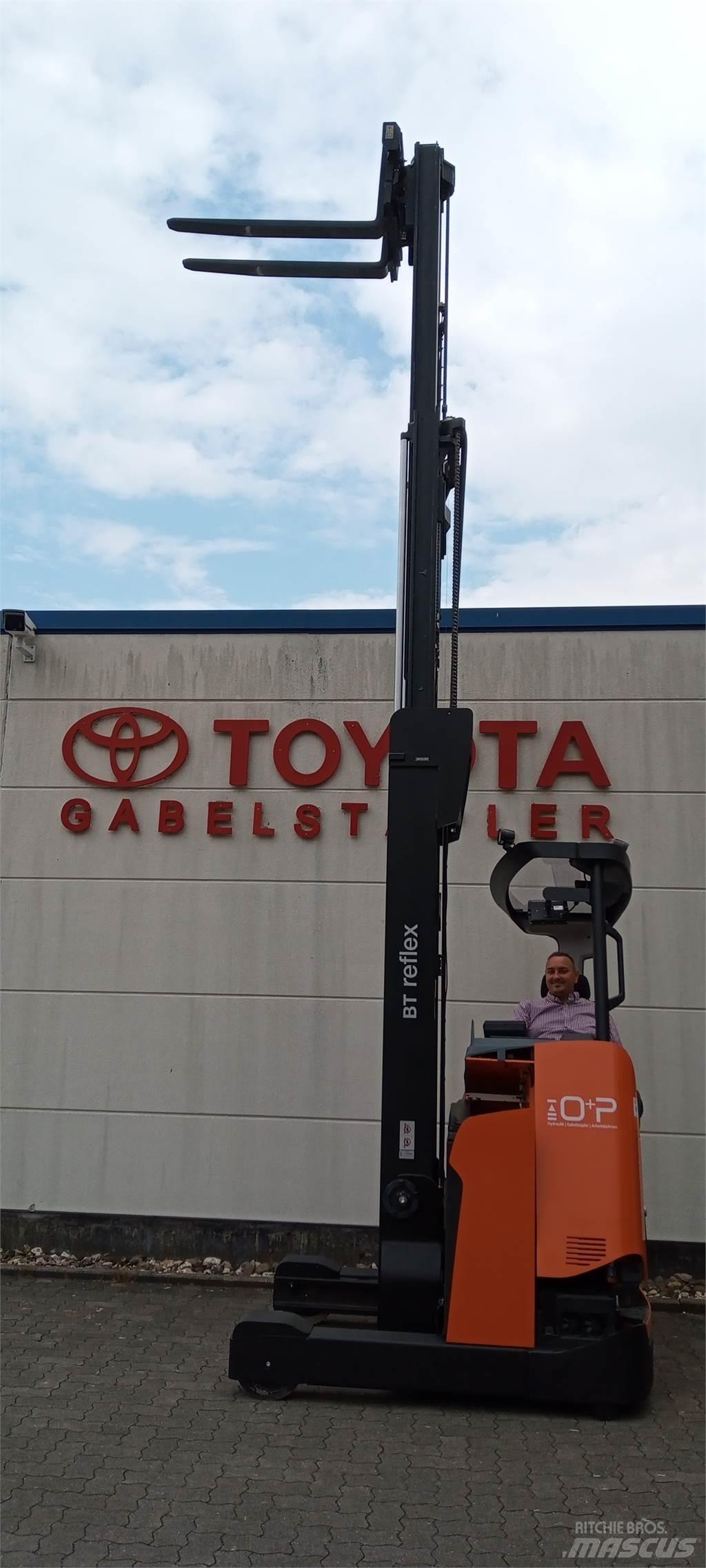 Toyota RRE 160H Työntömastotrukit