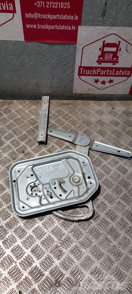 Scania R 440    2572349 Ohjaamot ja sisustat