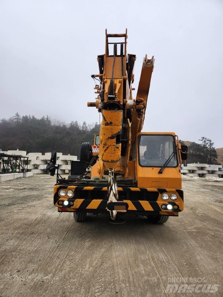 Hyundai HC 50 Mobiilinosturit