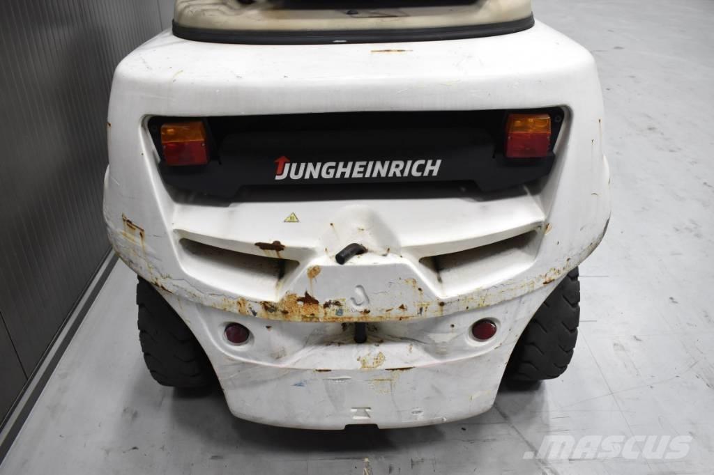 Jungheinrich TFG S50 Nestekaasutrukit