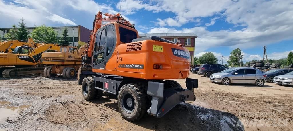 Doosan DX 160 W Pyöräkaivukoneet