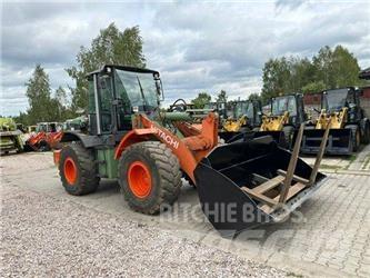 Hitachi ZW 150 Pyöräkuormaajat