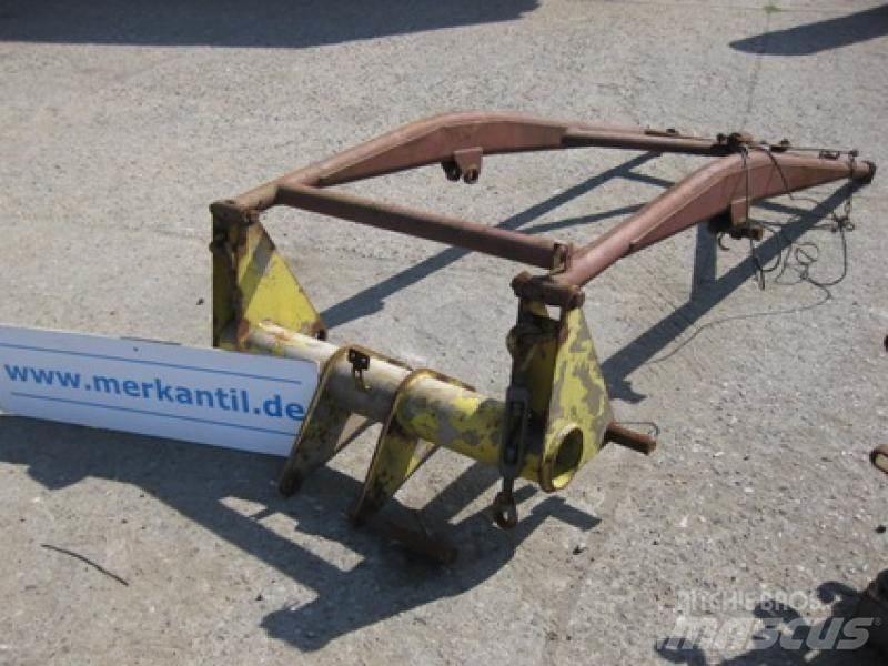  Frontlader RS09 Etukuormaimet ja kaivuulaitteet
