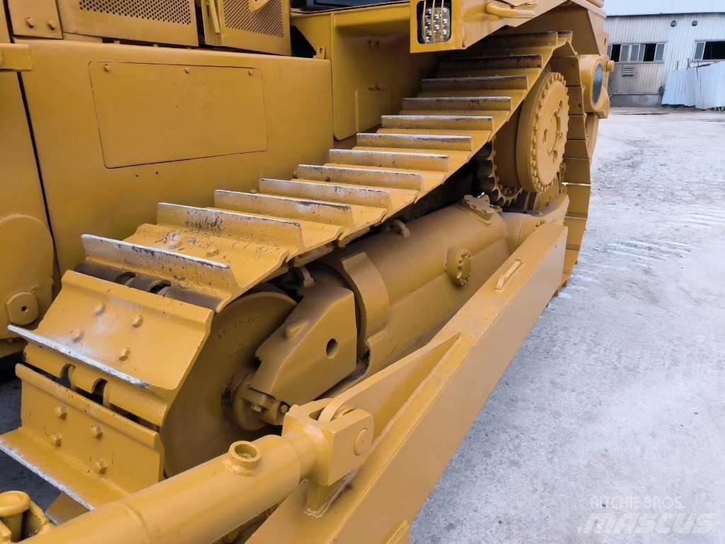 CAT D 8 R Telaketjupuskutraktorit