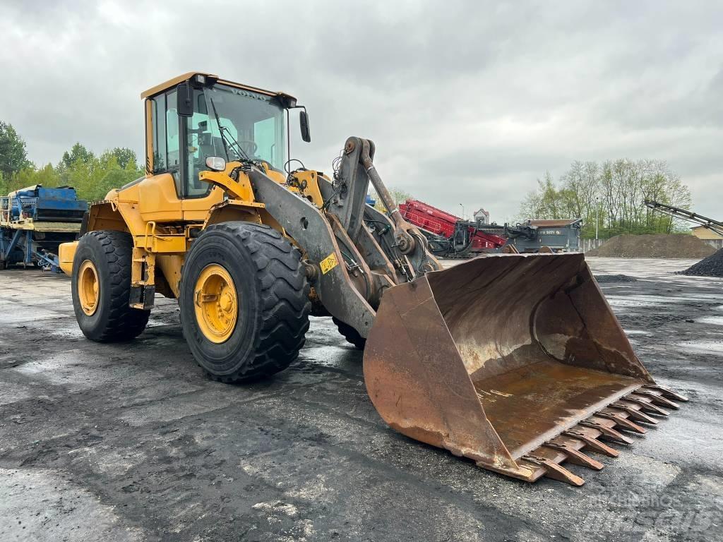 Volvo L 120 F Pyöräkuormaajat