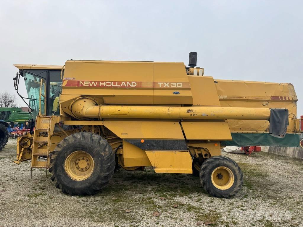 New Holland TX 30 Leikkuupuimurit