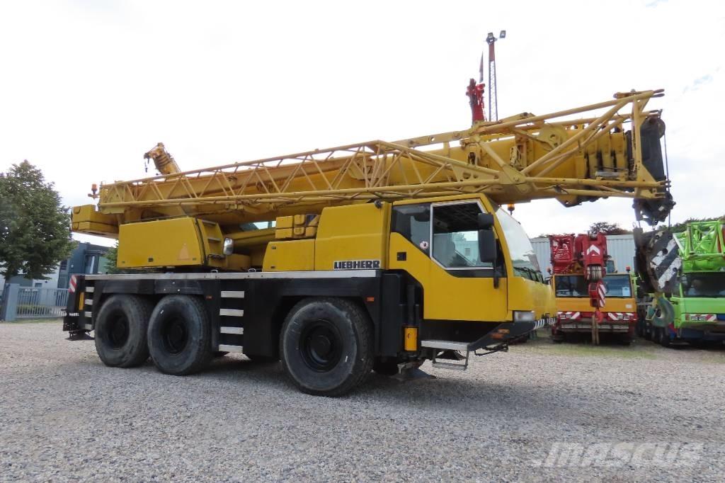 Liebherr LTM 1055-1 Mobiilinosturit