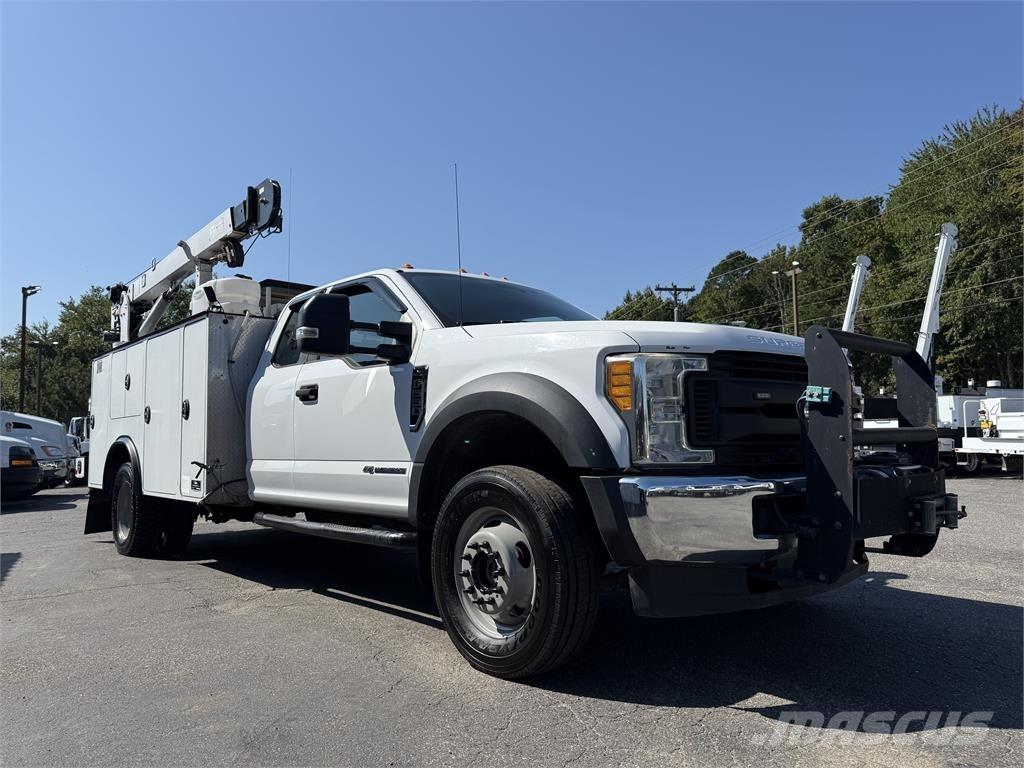 Ford F550 Tienhoitoautot