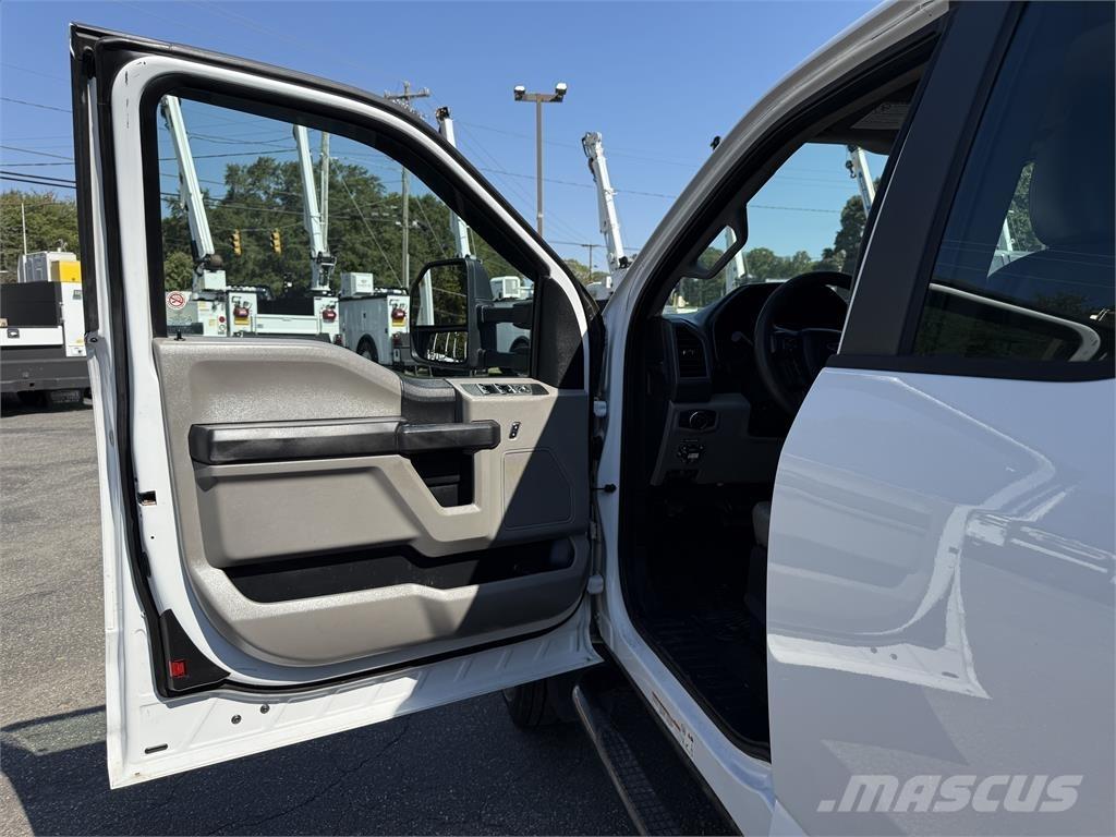 Ford F550 Tienhoitoautot