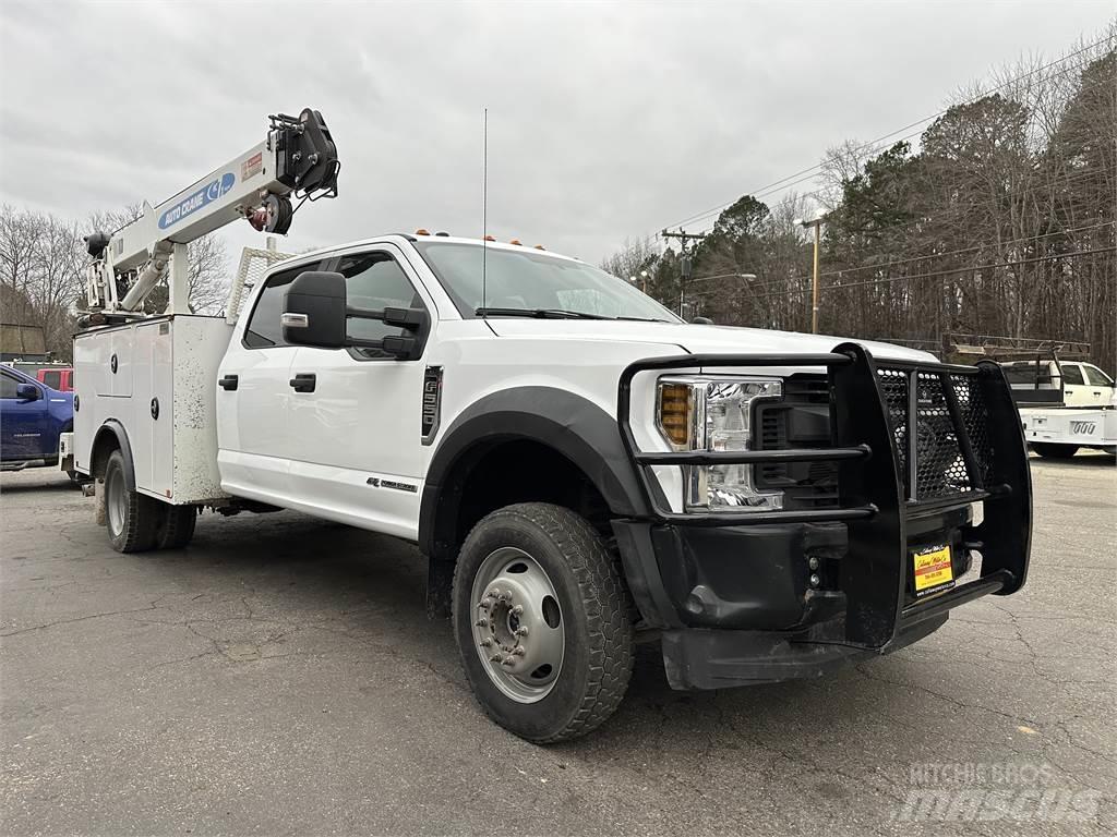 Ford F550 Tienhoitoautot