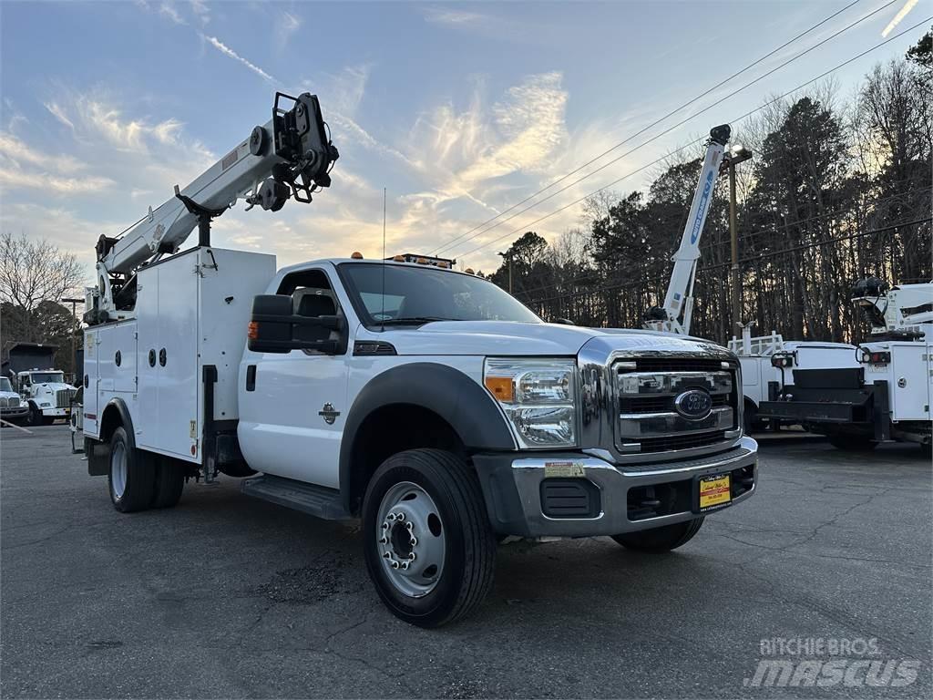 Ford F550 Tienhoitoautot