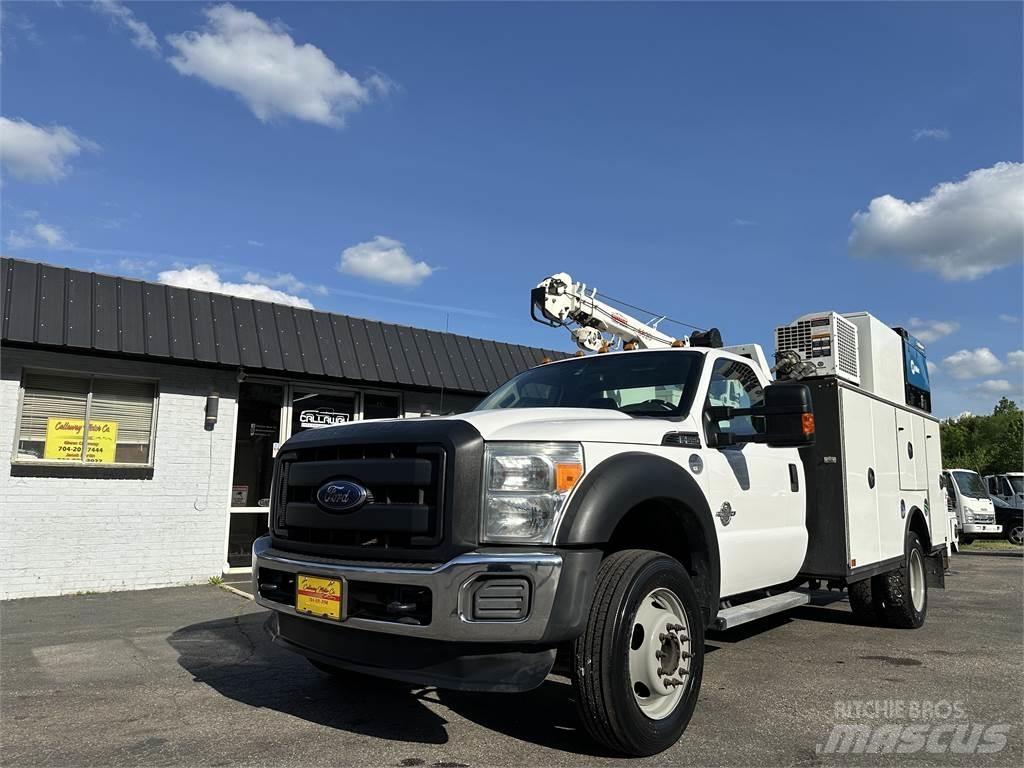 Ford F550 Tienhoitoautot