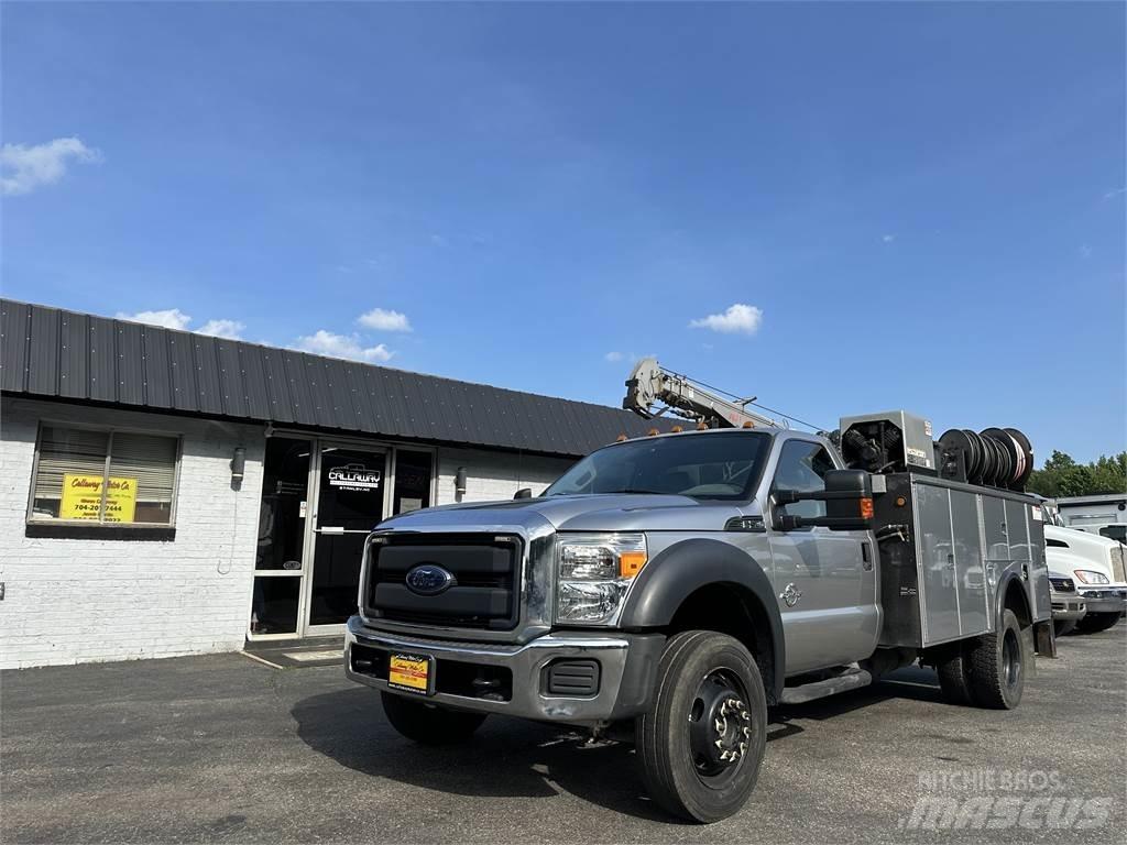 Ford F550 Tienhoitoautot