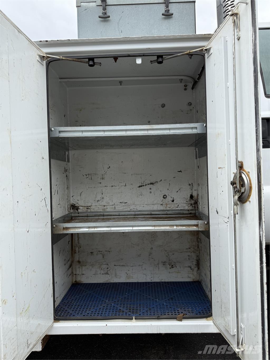 Ford F750 Tienhoitoautot