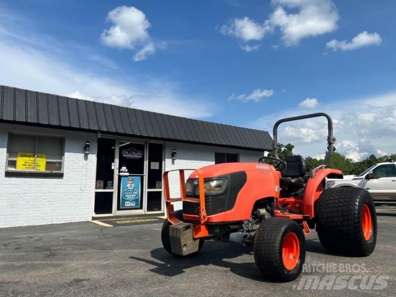 Kubota MX4700D Vetopöytäautot