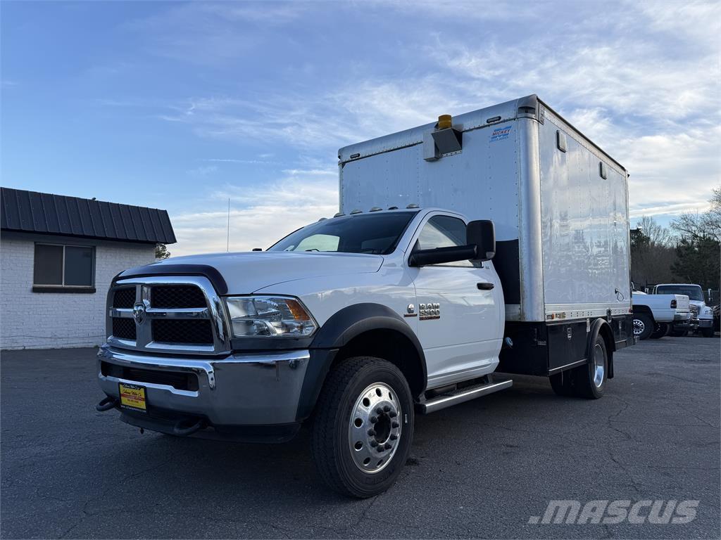 RAM 5500 Tienhoitoautot