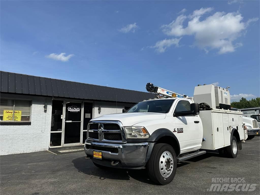 RAM 5500 Tienhoitoautot