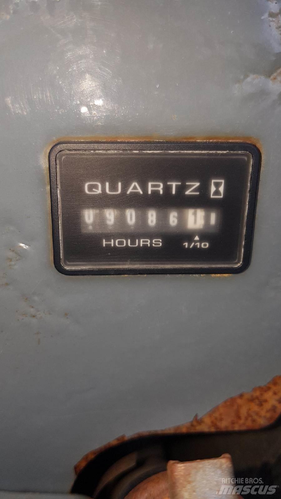 Grove RT880E RT-nosturit
