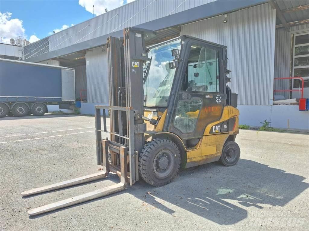 CAT DP25NT Muut haarukkatrukit
