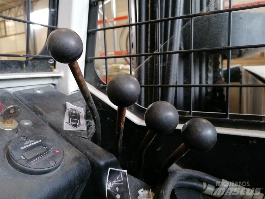 Combilift ESA30 Kylkitrukit