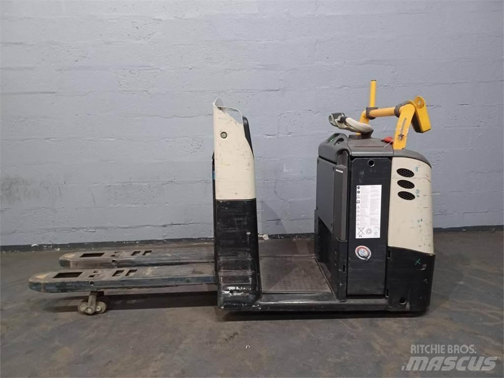 Crown GPC3020 Matalakeräilytrukit