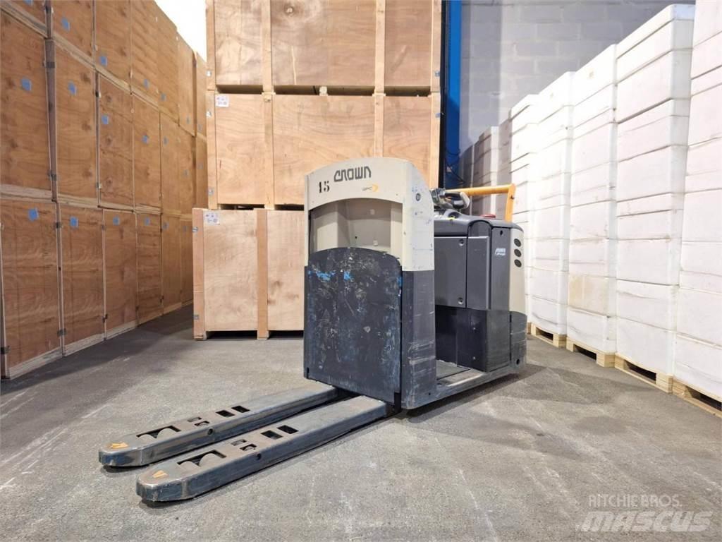 Crown GPC3020 Matalakeräilytrukit
