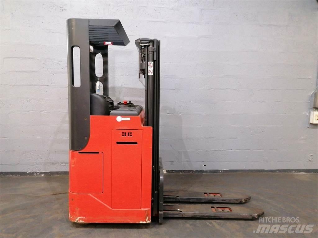 Fenwick L12 Ajettavat pinoamisvaunut