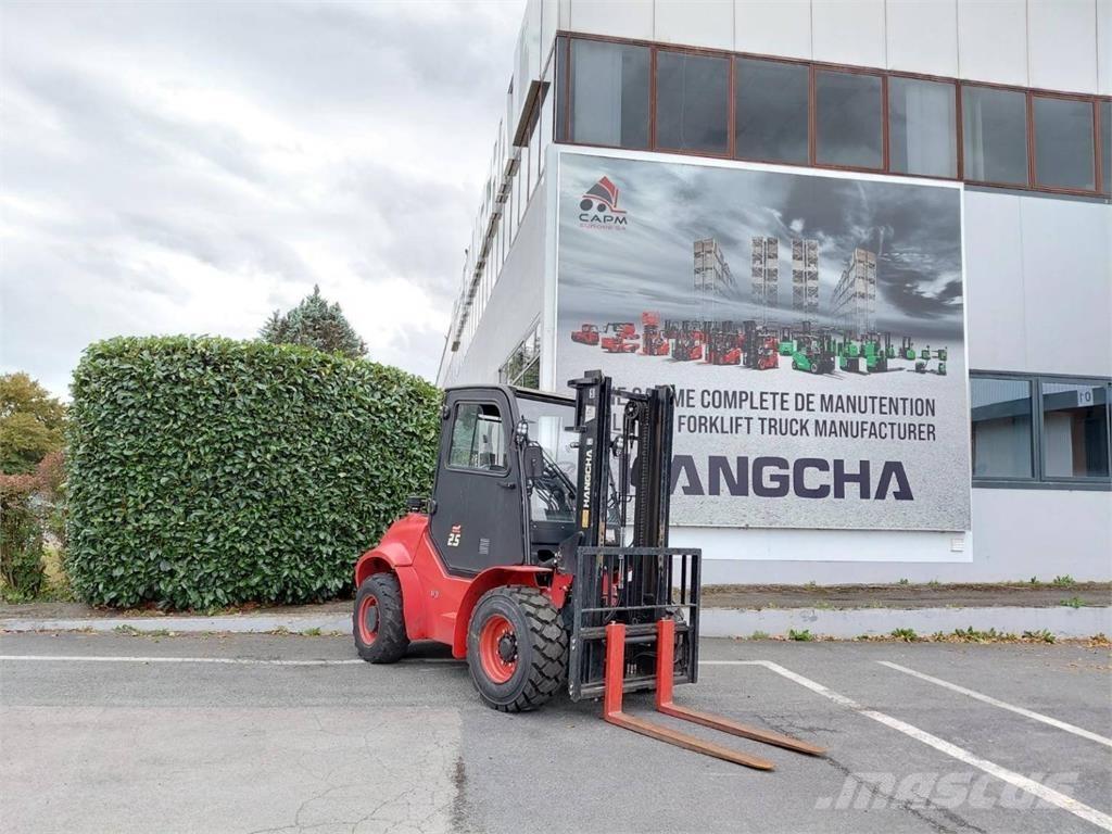 Hangcha TT25-4 Maastotrukit