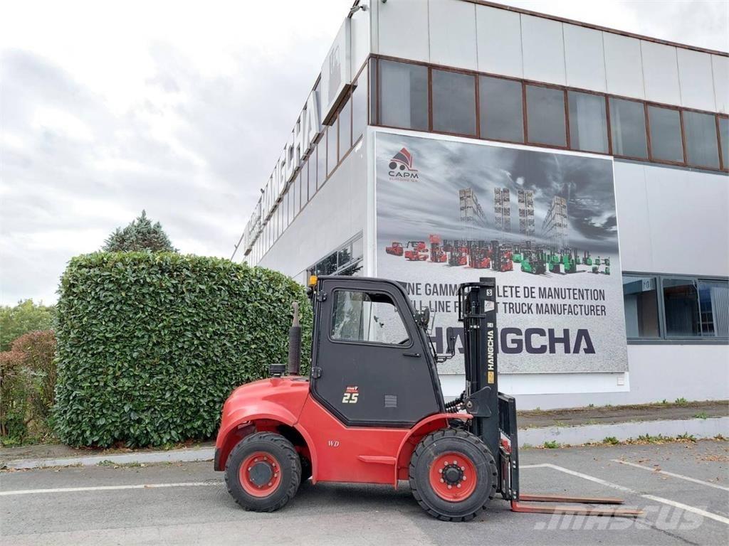 Hangcha TT25-4 Maastotrukit