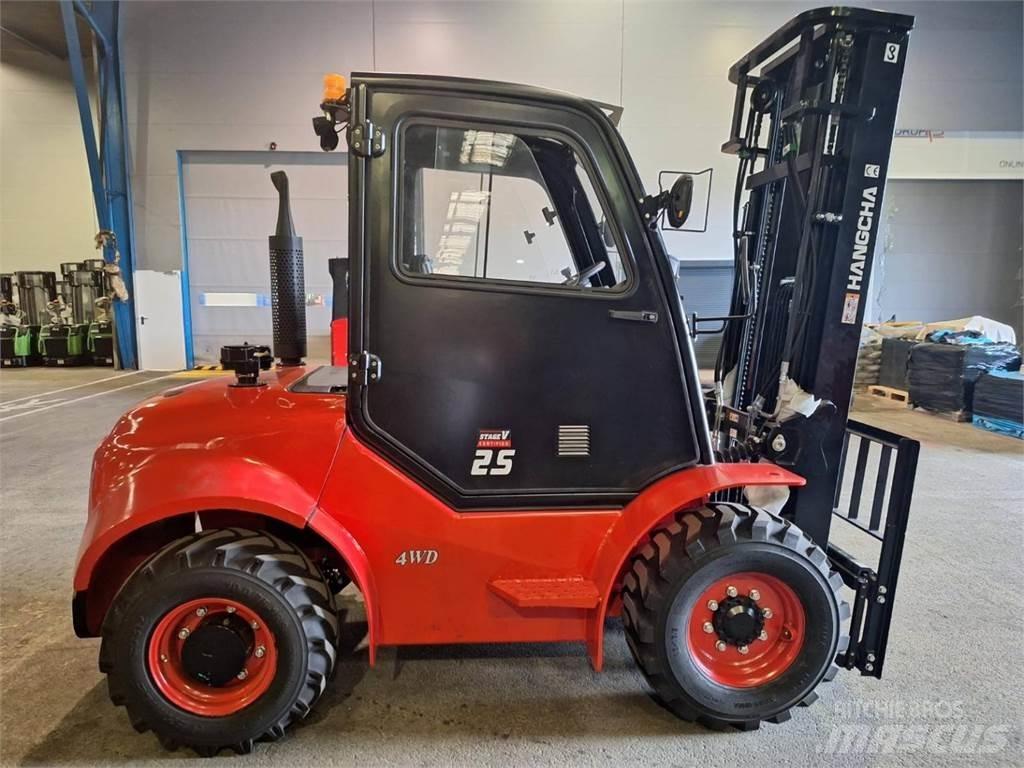 Hangcha TT25-4 Maastotrukit