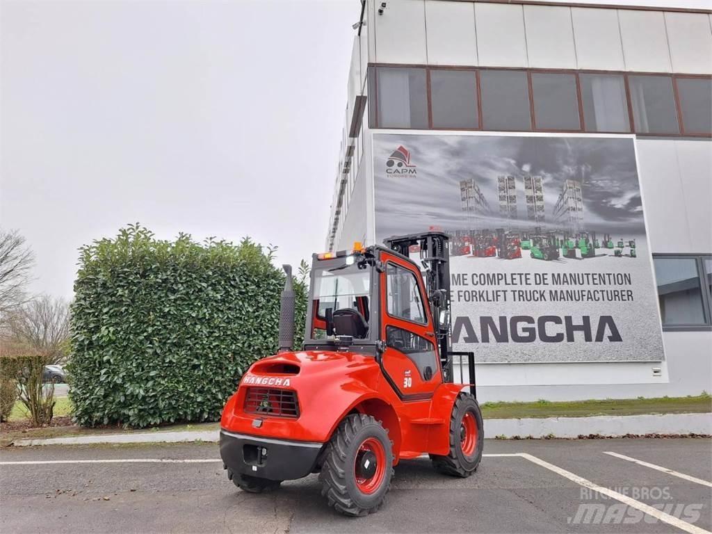 Hangcha TT30-4 Maastotrukit