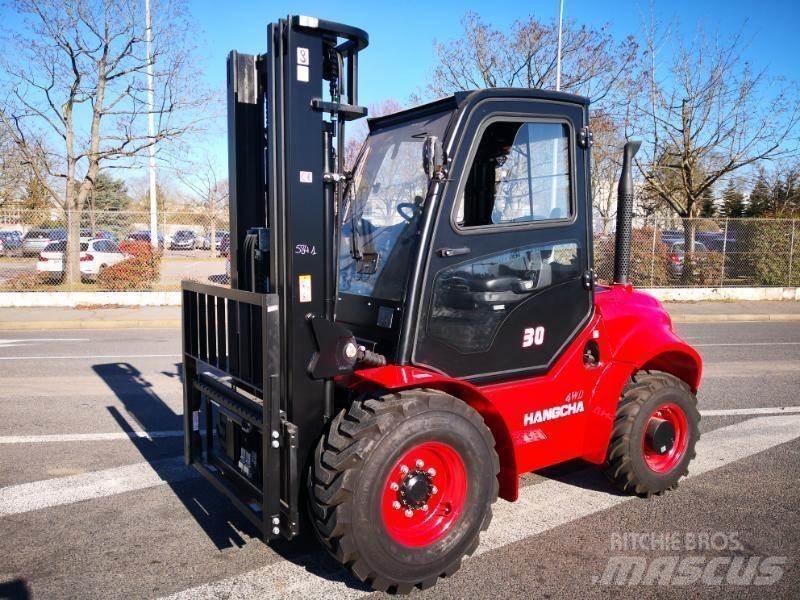 Hangcha TT30-4 Maastotrukit