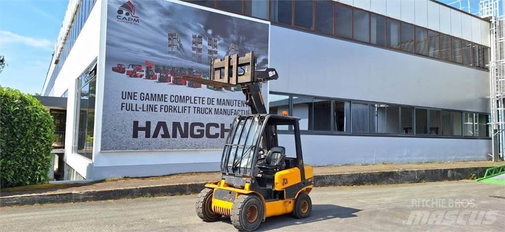 JCB TLT30D Maatalouskurottajat