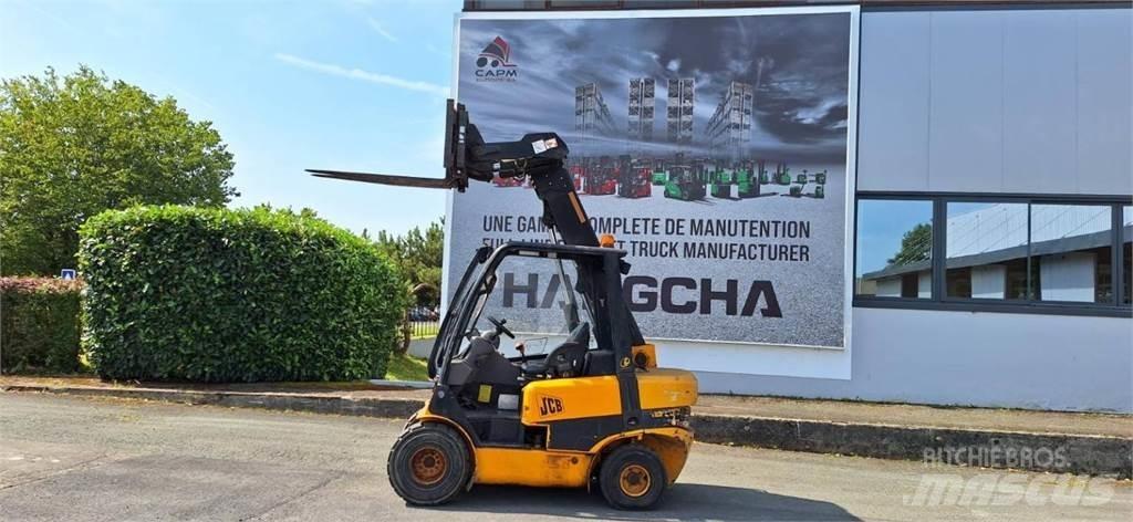 JCB TLT30D Maatalouskurottajat