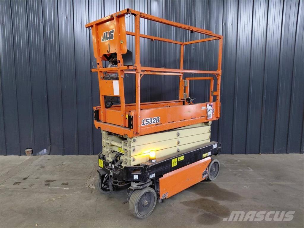 JLG 1532R Saksilavat