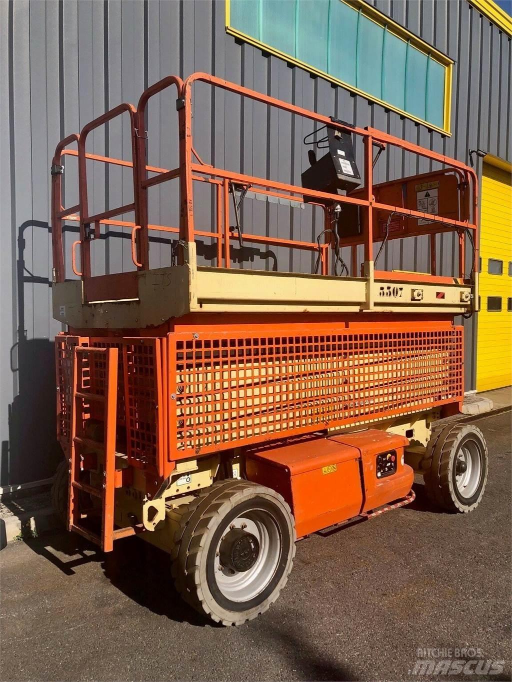 JLG 3369 LE Saksilavat
