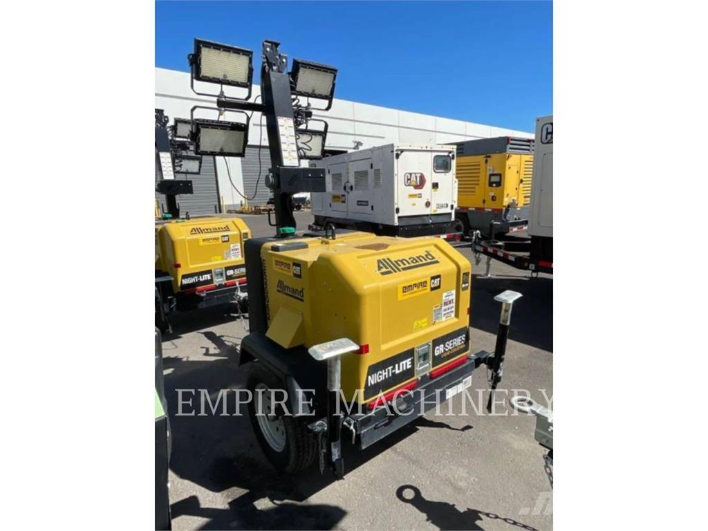 Allmand LT-NLGRLC Valopylväät