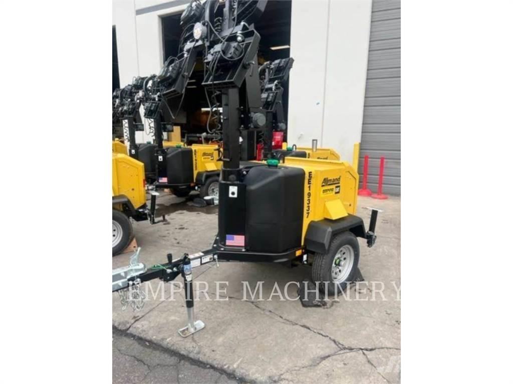 Allmand LT-NLGRLCK Valopylväät