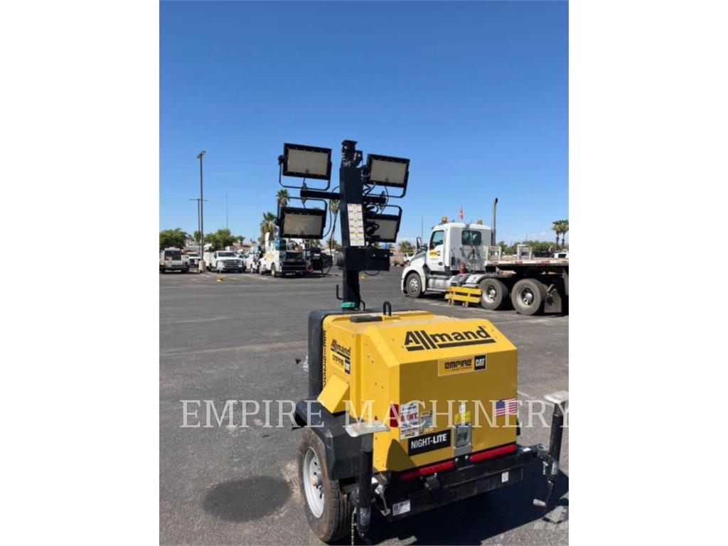 Allmand LT-NLGRLCK Valopylväät