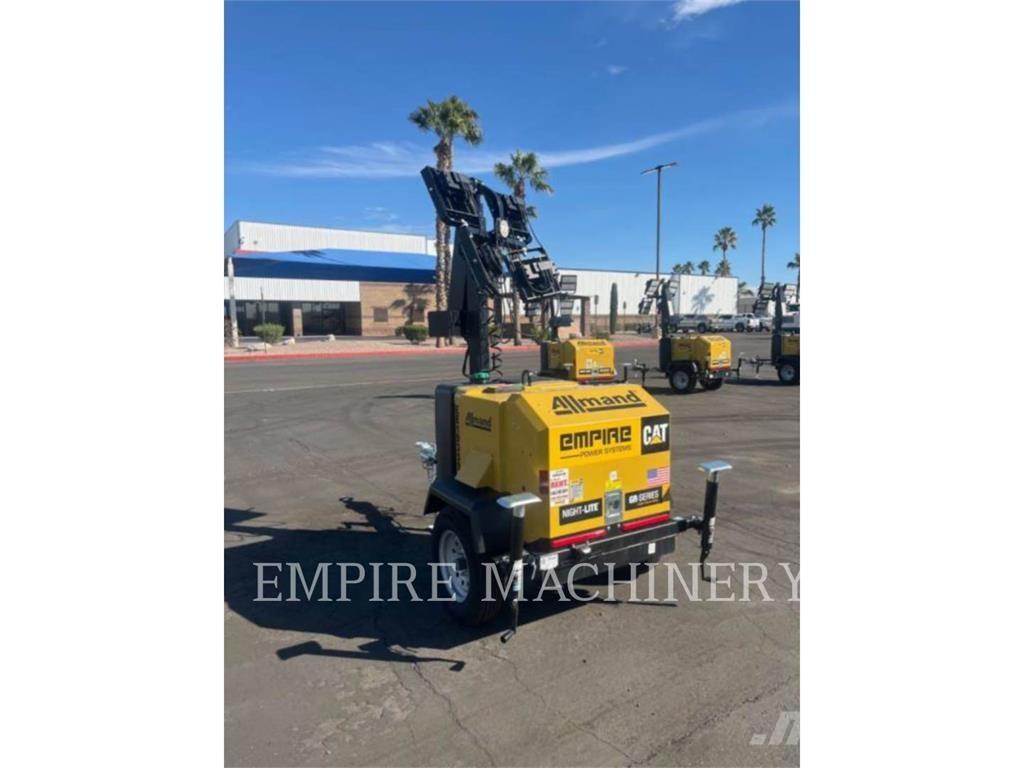 Allmand LT-NLGRLCK Valopylväät