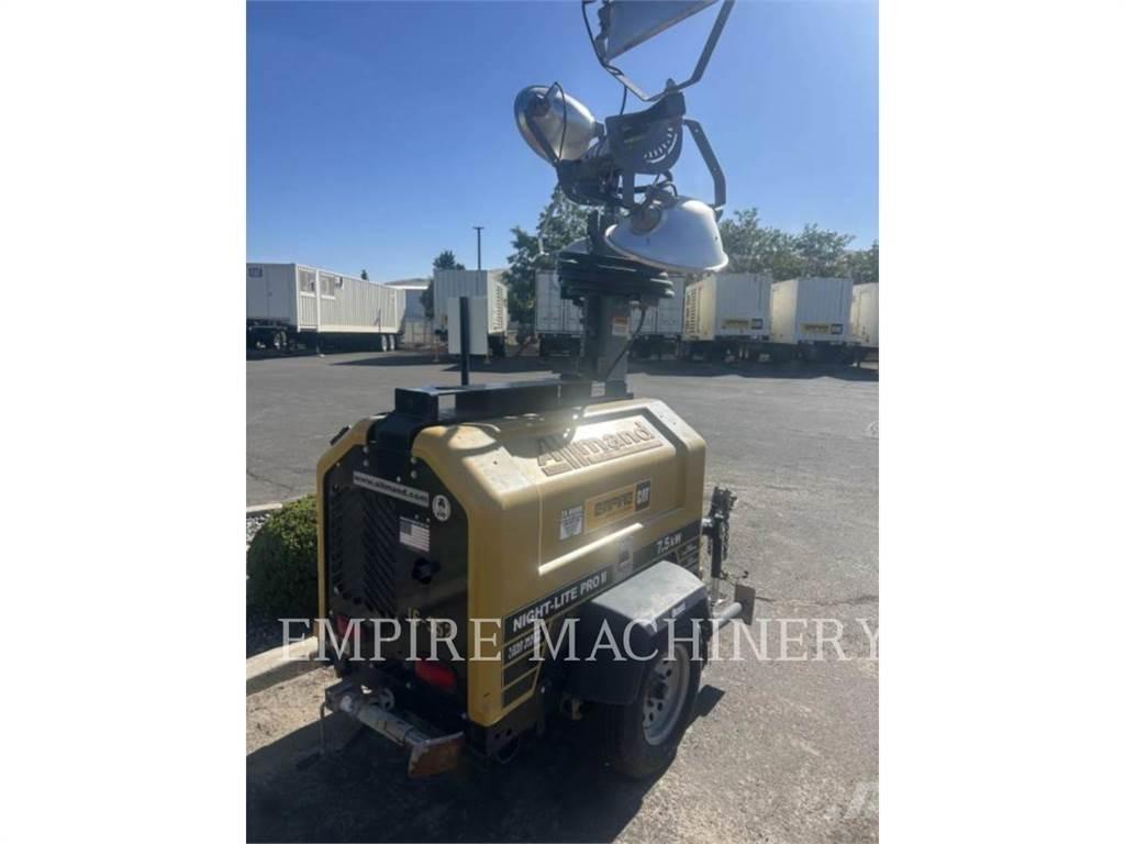 Allmand LT-NLPRIIV Valopylväät