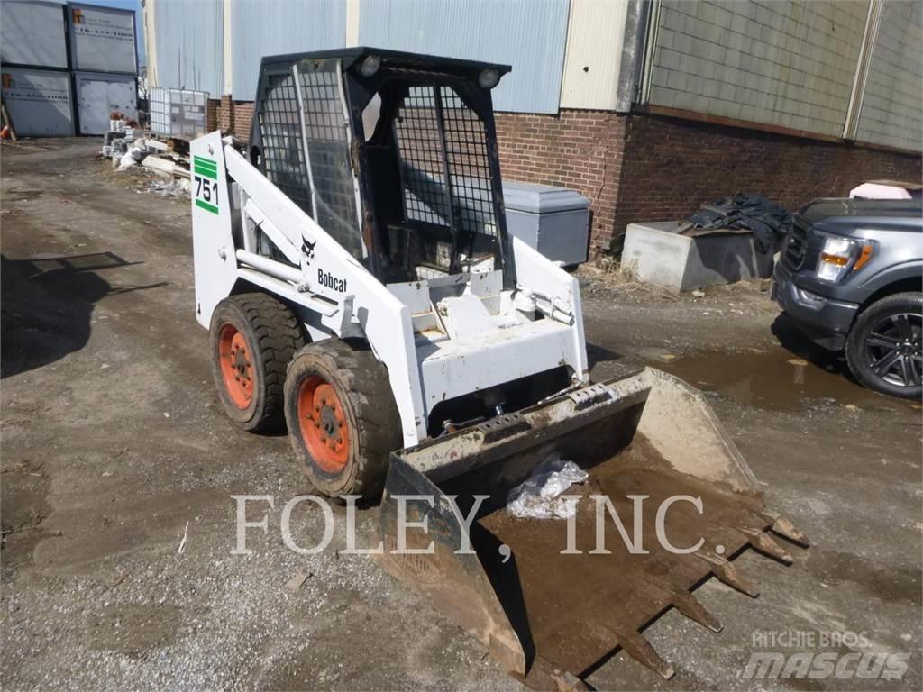 Bobcat 743B Liukuohjatut kuormaajat