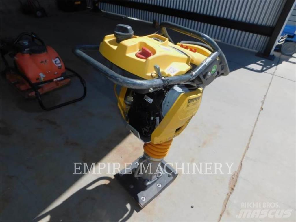 Bomag BT50 Pyöräkuormaajat