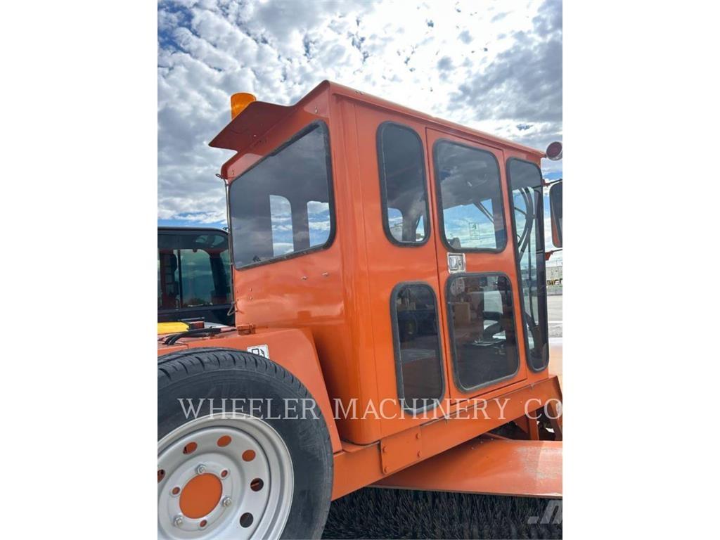 Broce BROOM 4 Lakaisukoneet