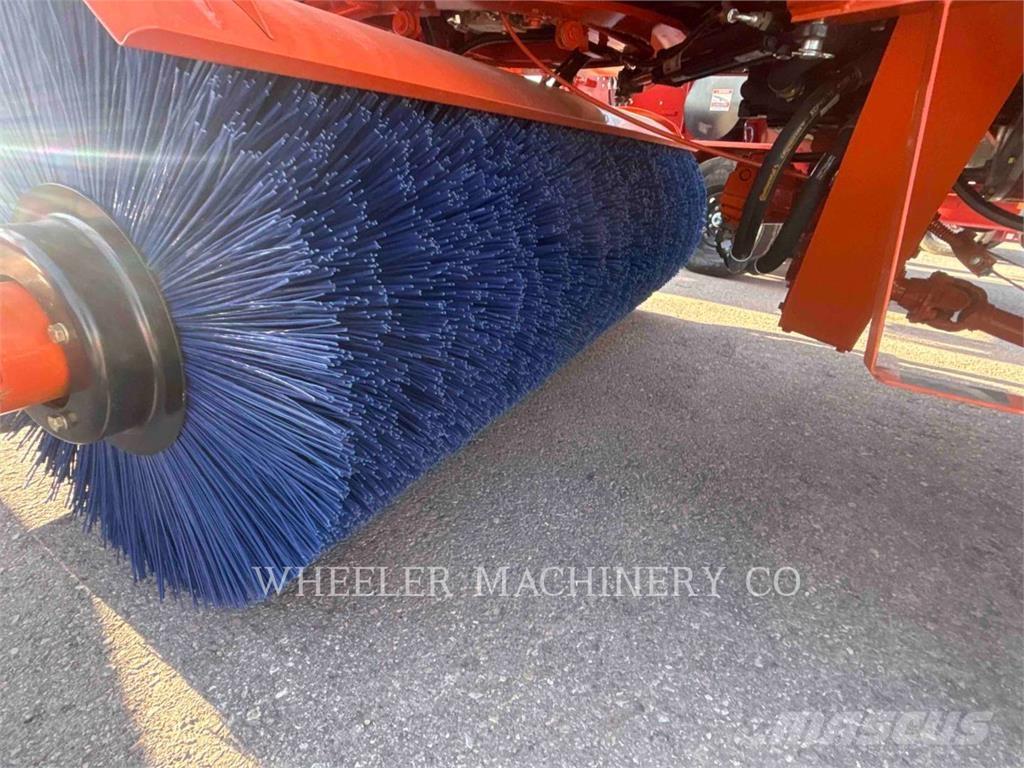 Broce BROOM 4 Lakaisukoneet