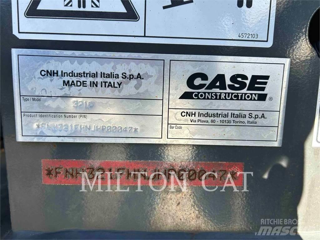 CASE 321F Pienkuormaajat