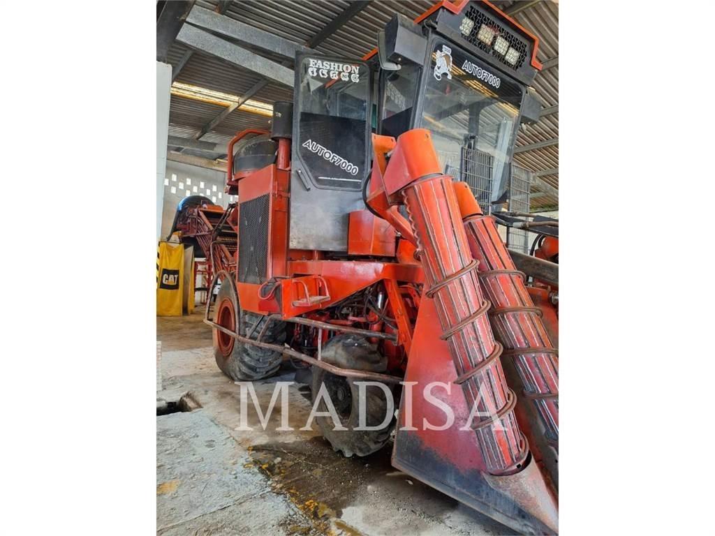 CASE A7000 Harvesterit